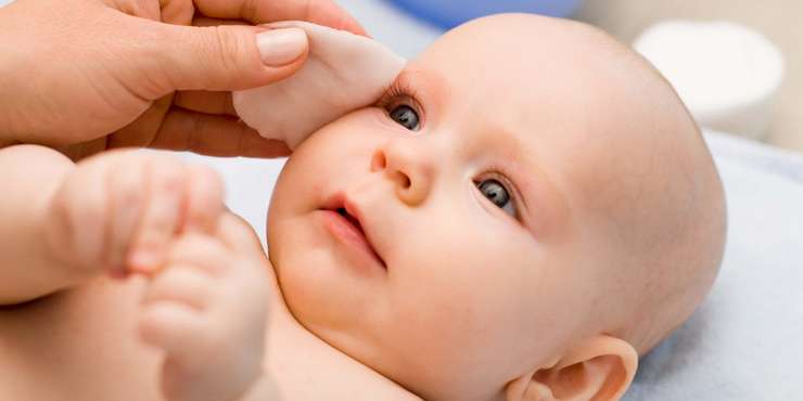 Bebeklerde Göz Enfeksiyonu Neden Olur, Ne İyi Gelir?
